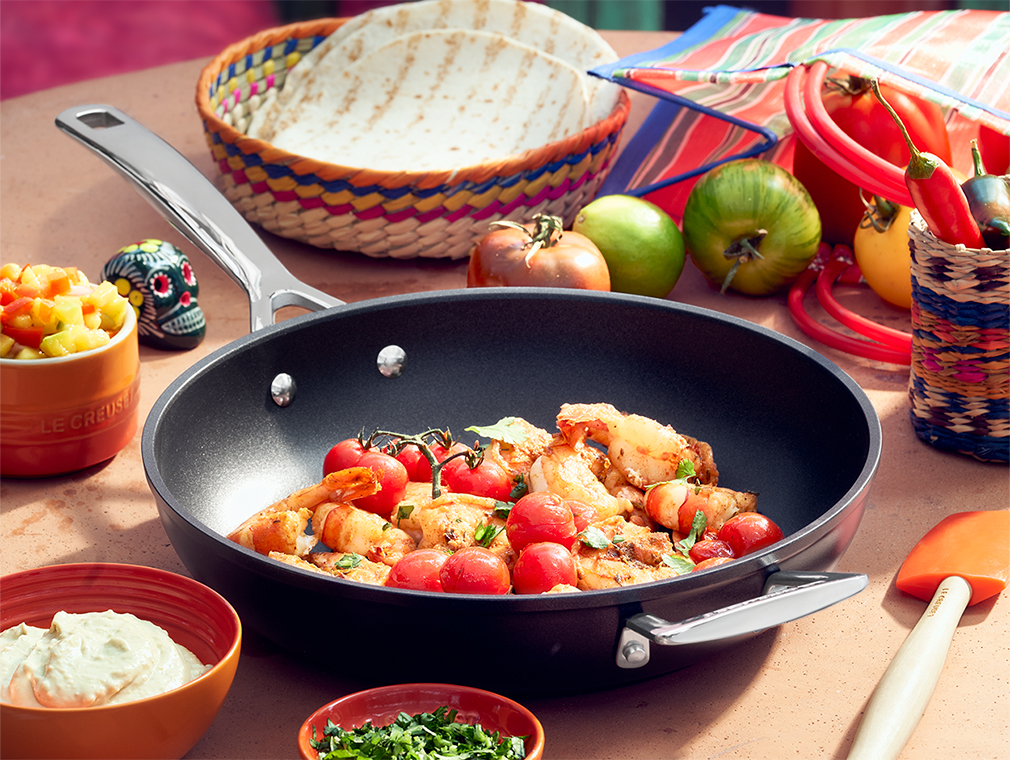 Tacos di gamberi al lime e coriandolo con salsa di mango