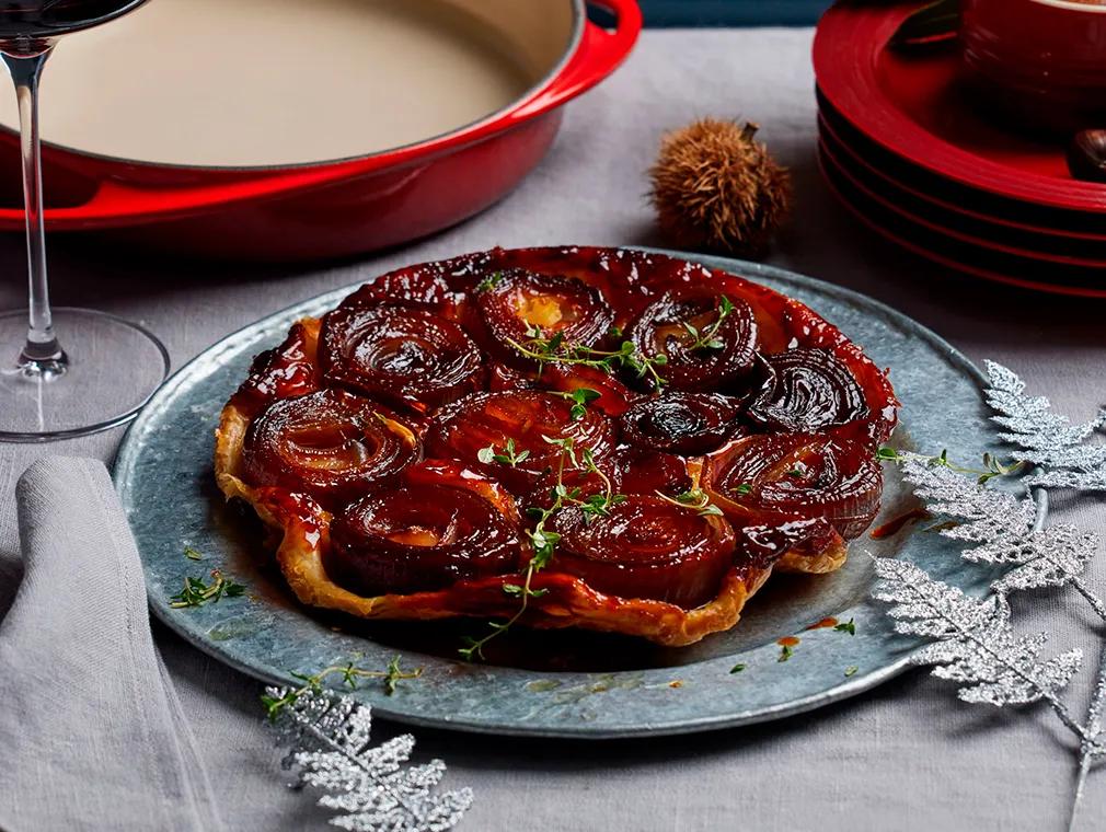 Tarte Tatin alle cipolle rosse caramellate e castagne